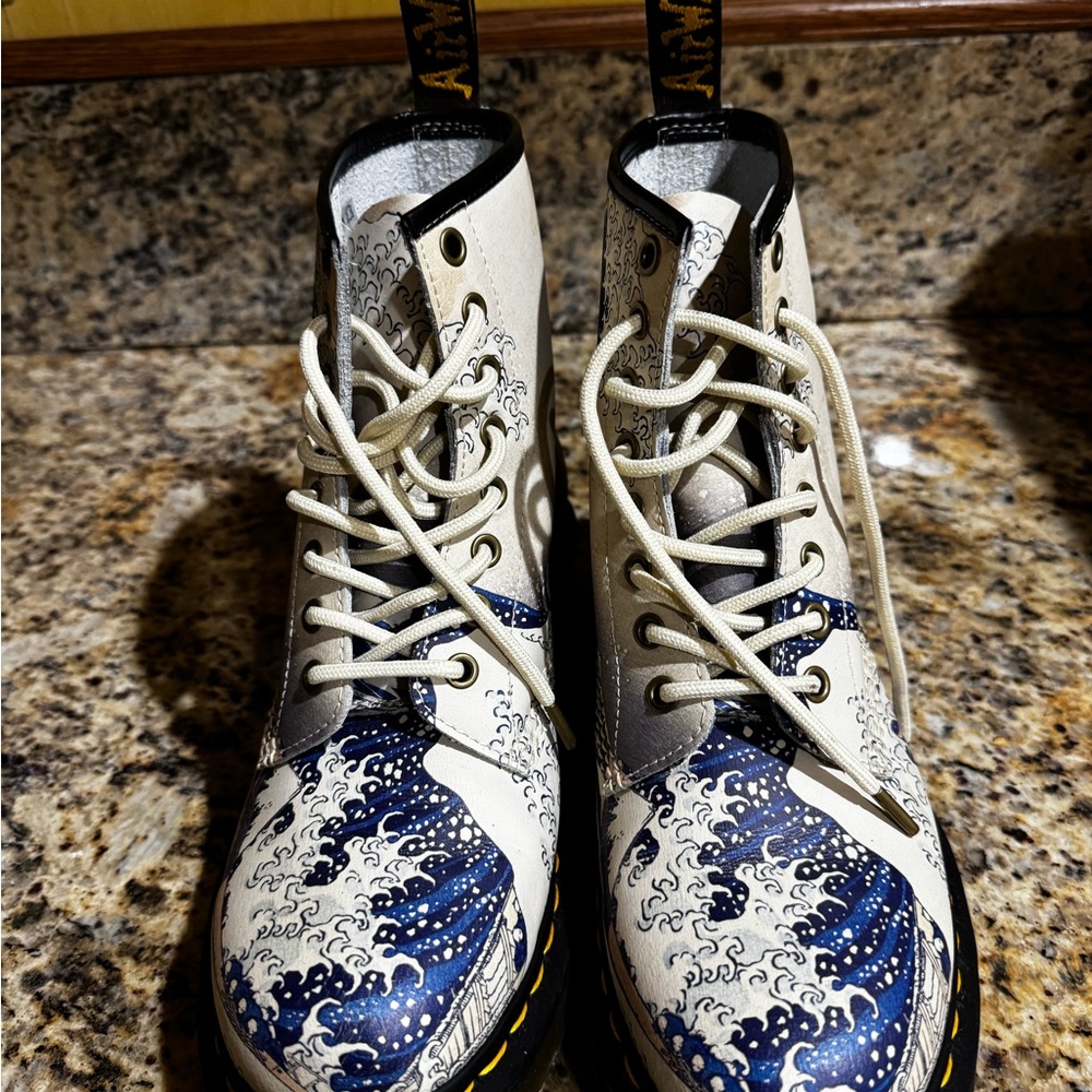 Dr. Martens THE MET COLLECTION Blue and White Wave Print Combat Boots